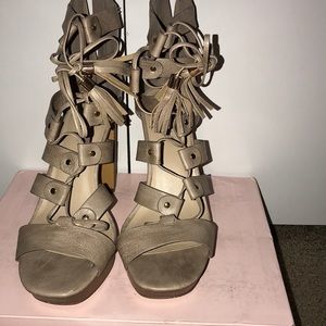 Size 9 women’s shoes. 5 inch heel